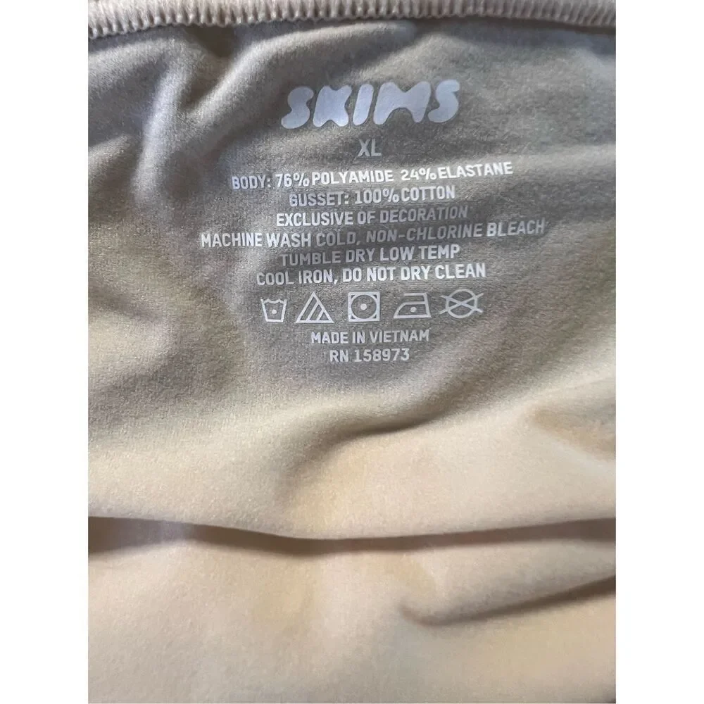 Skims Women's Sand Fits Everybody Boyshort Size XL  (NWT) - Picture 3 of 5